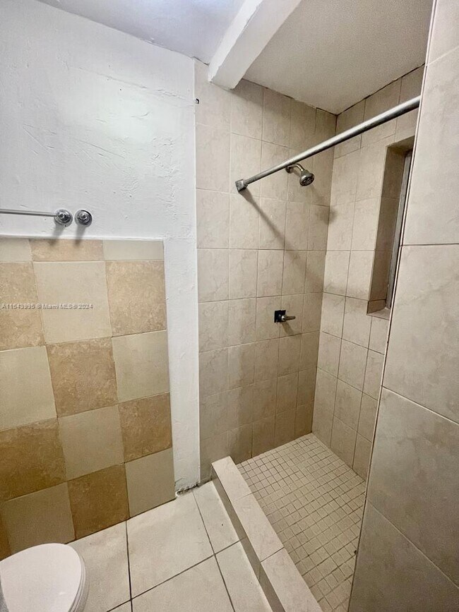 Foto del edificio - 418 SE 1st St