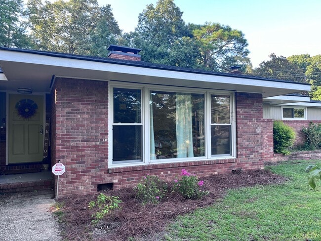 Building Photo - 2208 Westhaven Dr