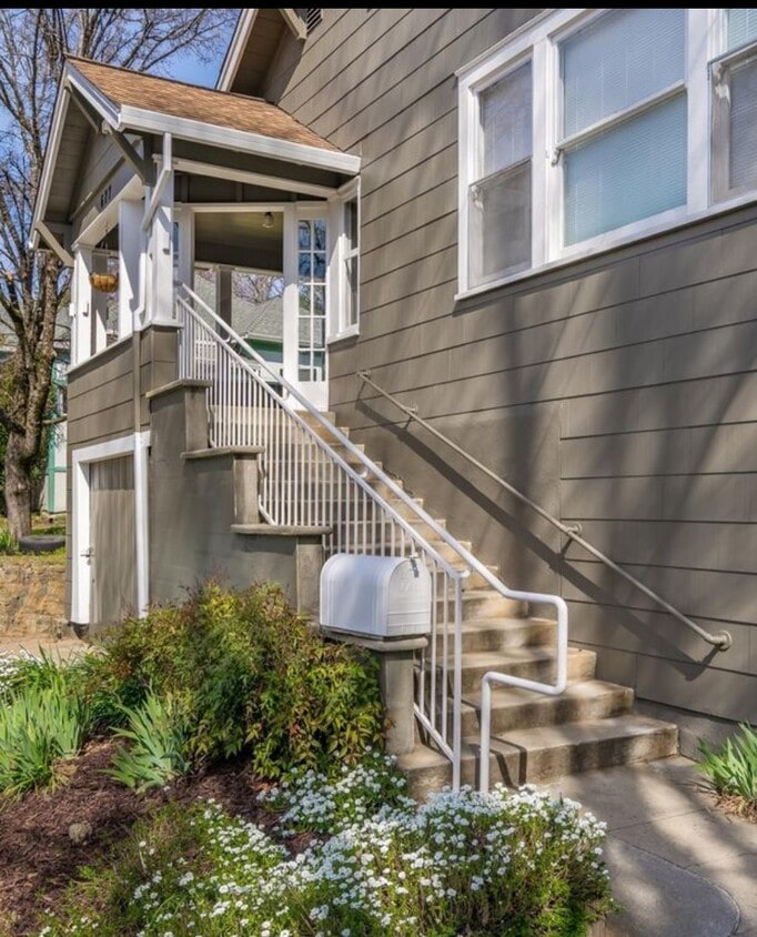 677 Canal St, Placerville, CA 95667 Townhome Rentals in Placerville