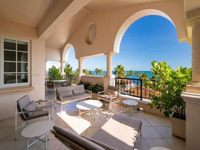 Building Photo - 19152 Fisher Island Dr