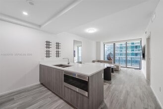 Building Photo - 801 S Miami Ave