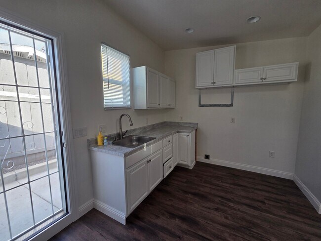 Foto del edificio - 523 N Tremont St