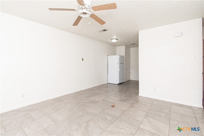 Foto del edificio - 1513 Janis Dr