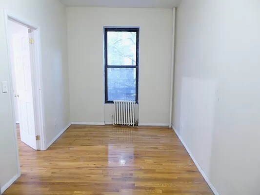 Foto del edificio - 483 Warren St