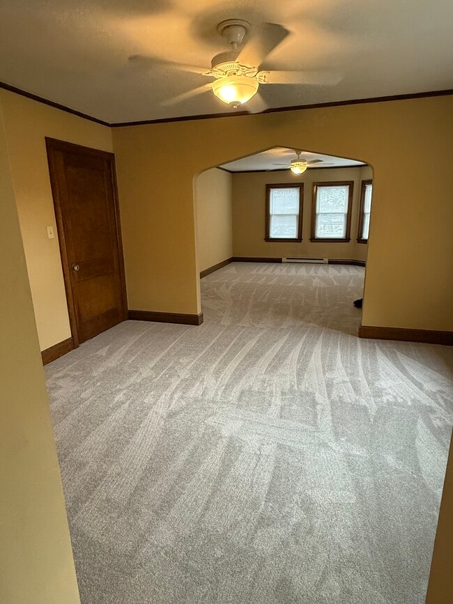 Building Photo - Brownstone Flats
