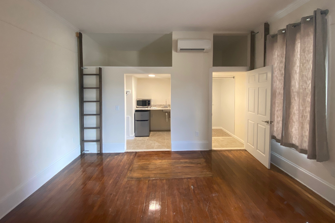 Each unit has a bathroom, wet bar, and loft. - 1415 Hillsborough St
