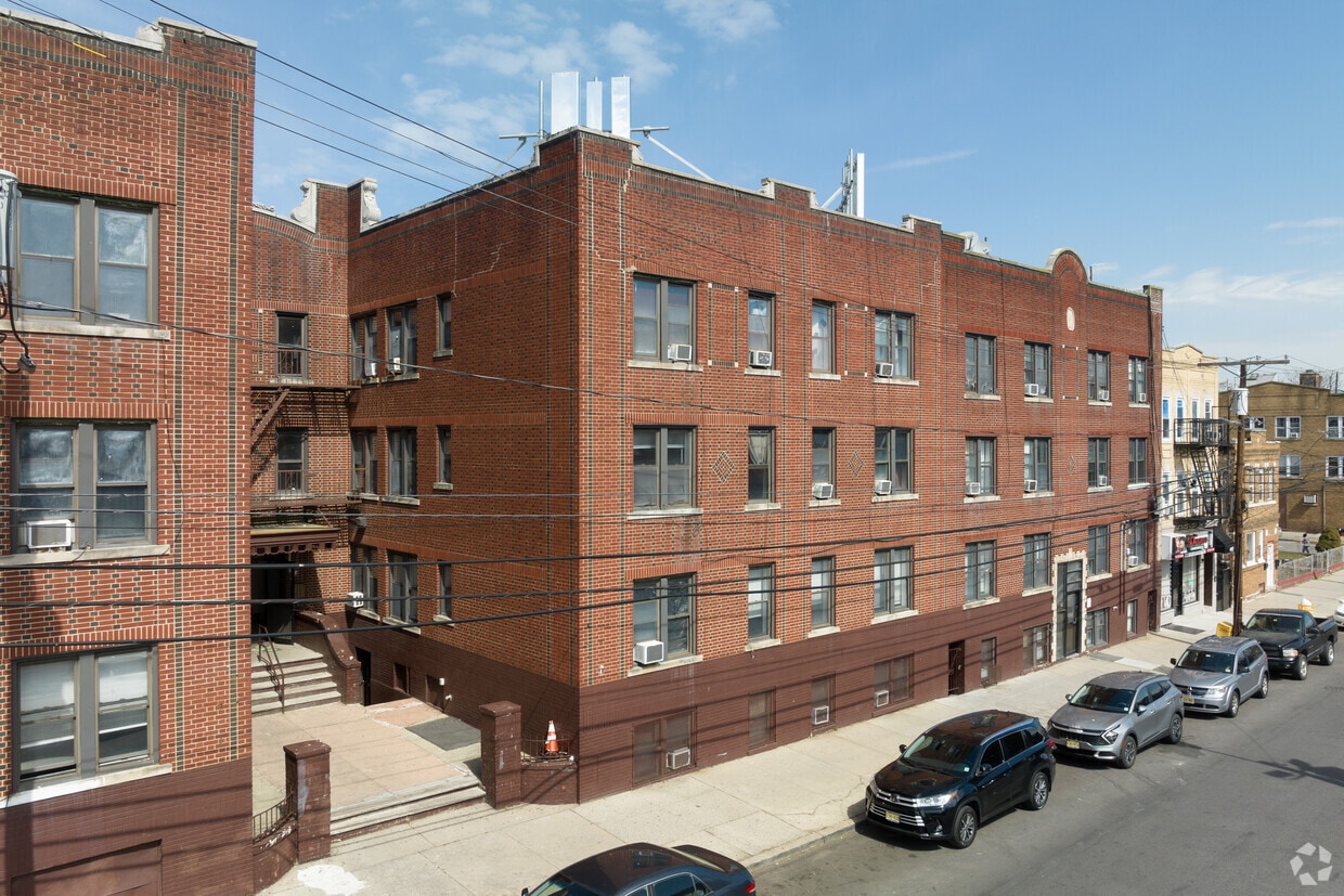 442446 Monroe St. 442446 Monroe St Passaic, NJ Apartments for