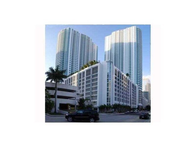 Building Photo - 950 Brickell Bay Dr