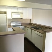 Building Photo - 161 SW Palm Dr