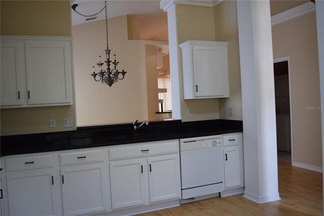 Foto del edificio - 1714 Fox Glen Ct