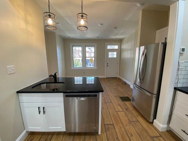 Foto del edificio - Stylish 3-Bedroom 2.5 Bath Available in Lancaster City