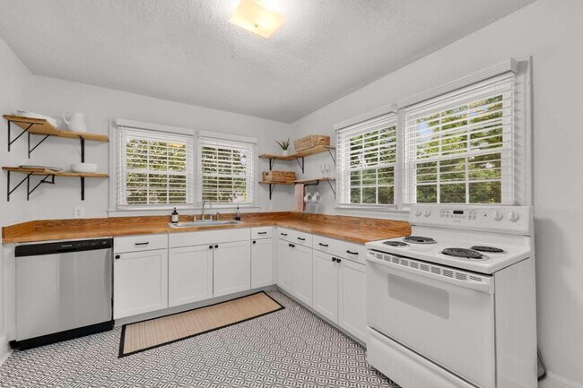 Building Photo - 241 W Pike St