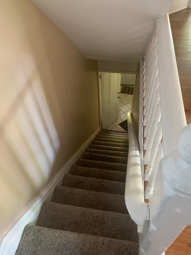 Building Photo - 94 Academy St