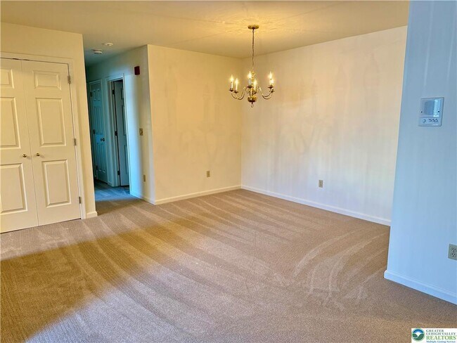 Foto del edificio - 867 Cold Spring Rd