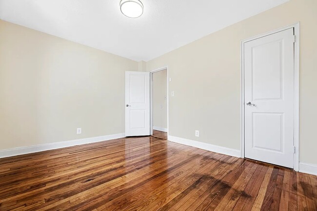 Building Photo - 18-15 21st Avenue