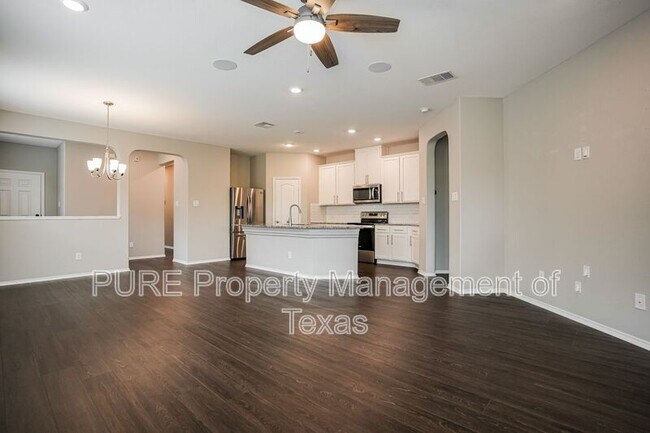 Foto del edificio - 17313 Crazy Arm Rd