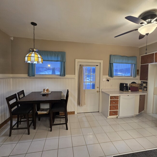 Building Photo - 2403 Erie Ave