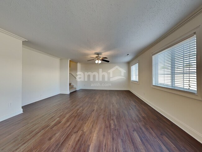 Foto del edificio - 807 Caledon Drive