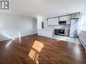 Building Photo - 140 Springhurst Ave