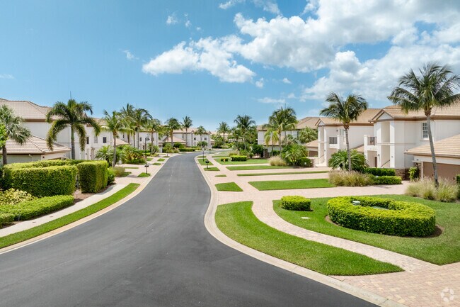 8026 Players Cove Dr Naples, FL 34113 - Players Cove