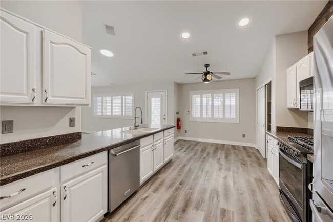 Foto del edificio - 4407 Golden Palomino Ln