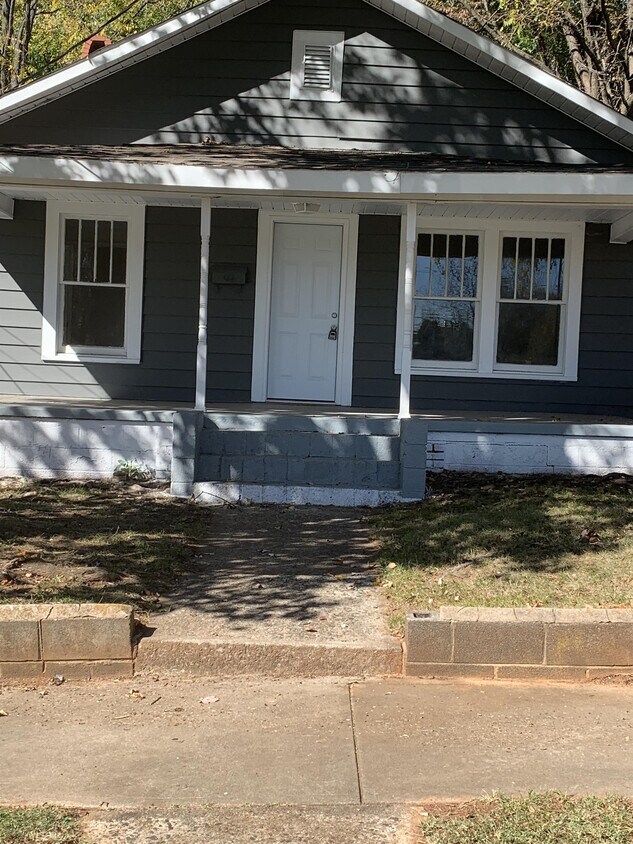 Building Photo - 620 Armfield St