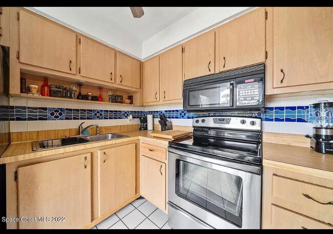 Building Photo - 201 Taylor Ave