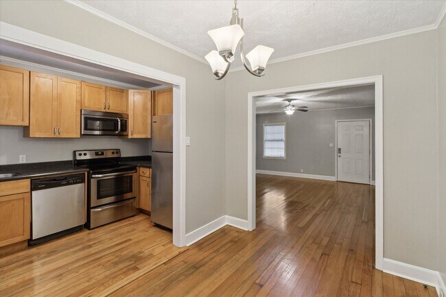 Building Photo - Large 2BR/1BA Ardsley Park House For Rent