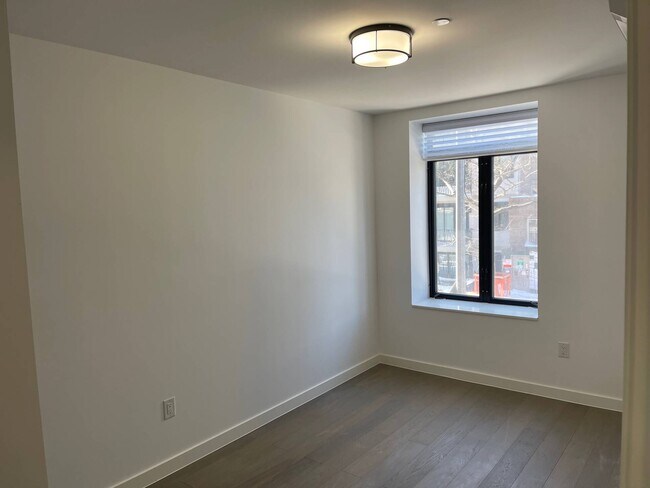 Building Photo - 1019 Bedford Ave