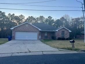 Building Photo - 1233 Port Arthur Terrace