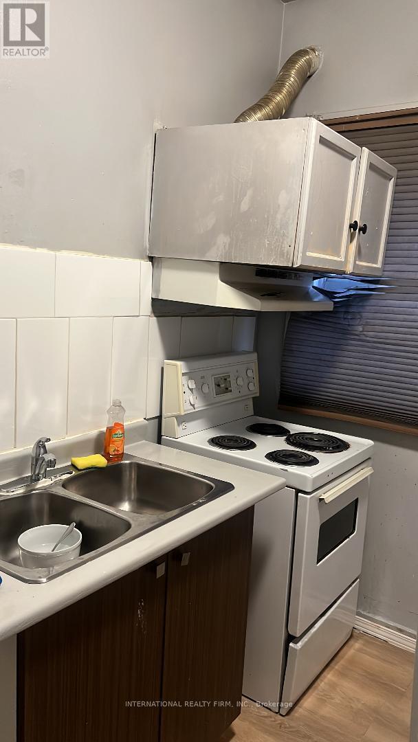 Building Photo - 2034 Weston Rd