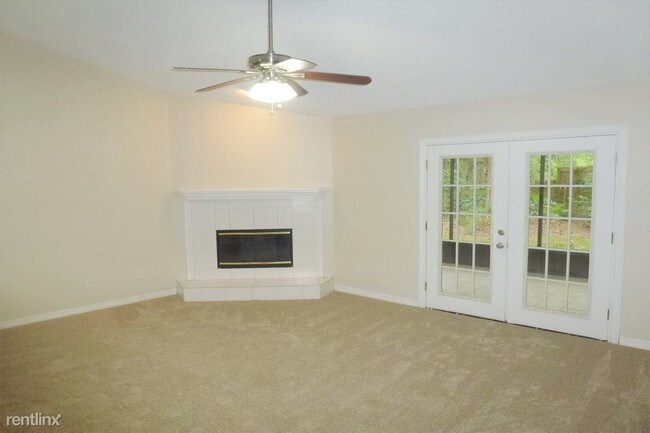 Foto del edificio - 691 Fruit Cove Forest Rd E
