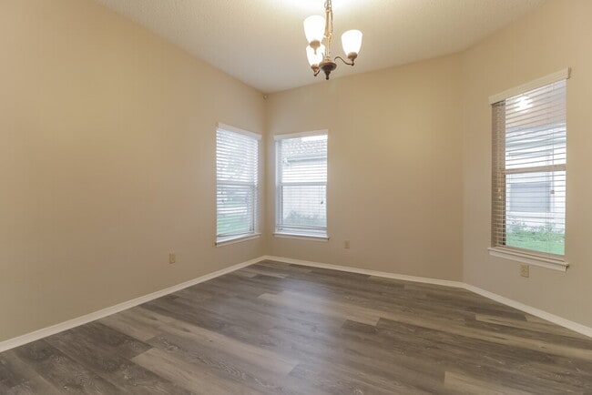 Building Photo - 336 Cello Cir