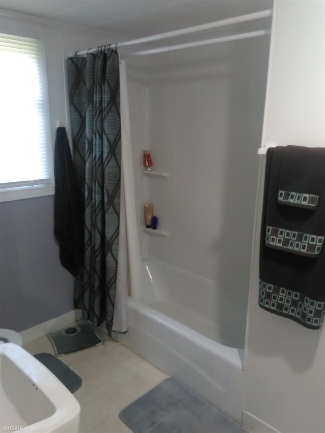 Foto del edificio - 1 br, 1 bath House - 6732 Greensburg Rd