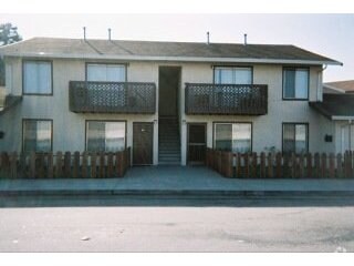 Building Photo - 181 Espee