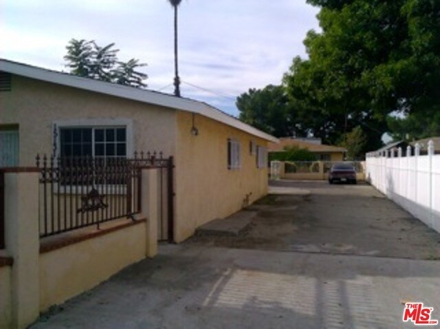 Foto del edificio - 15131 Polk St