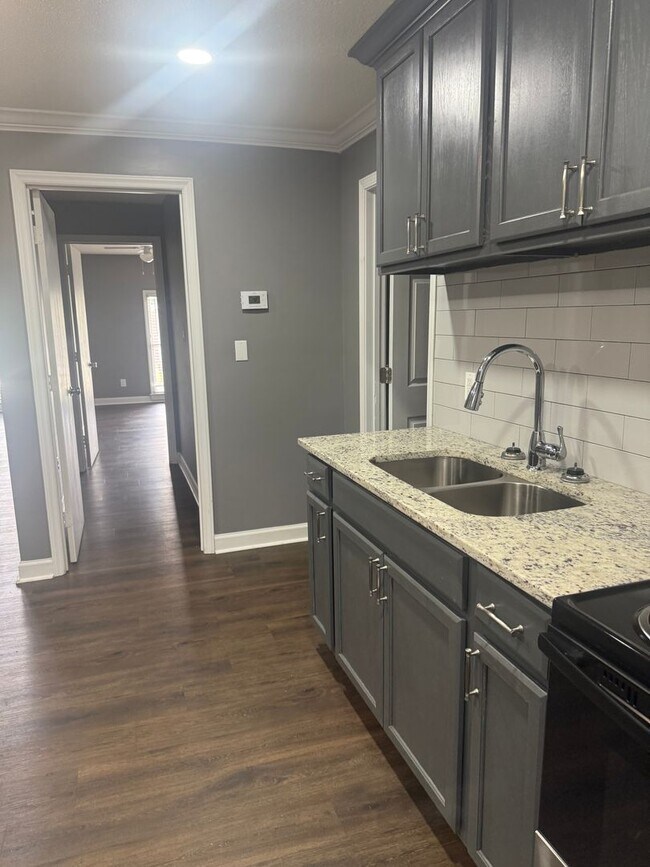 Foto del edificio - 3802 Chase Rd NW