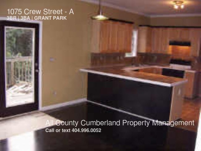 Building Photo - 1075 Crew St SW