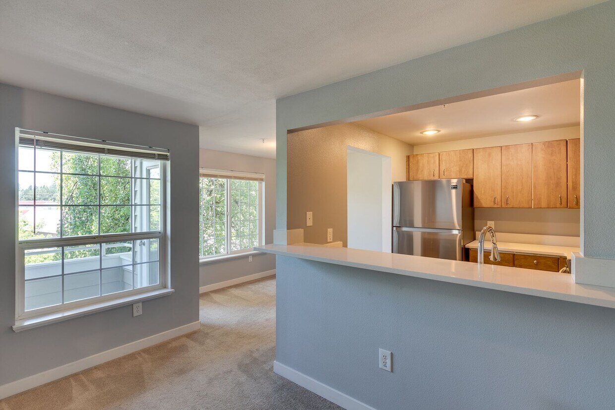 Primary Photo - 2 Bedroom in Downtown Woodinville!