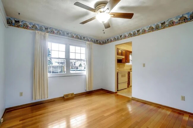 Foto del edificio - 1375 Brenthaven Pl