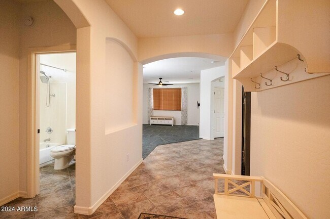 Foto del edificio - 4522 W Ravina Ln