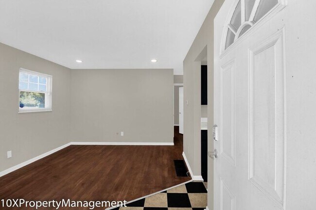 Building Photo - 1251-1253 Chesterton Lane