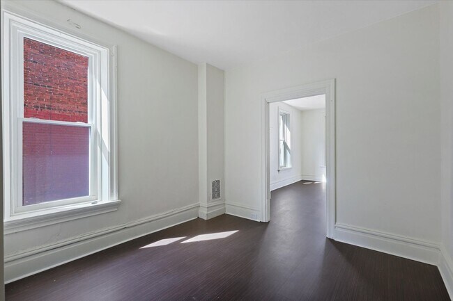 Foto del edificio - 437 S 14th St