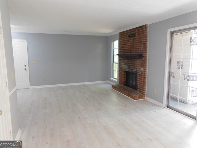 Building Photo - 1127 Green Yard Way
