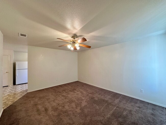 Building Photo - 5108 Lauren Lea Dr