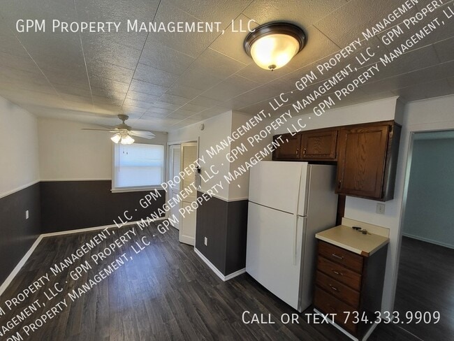 Building Photo - Great home in Westland!