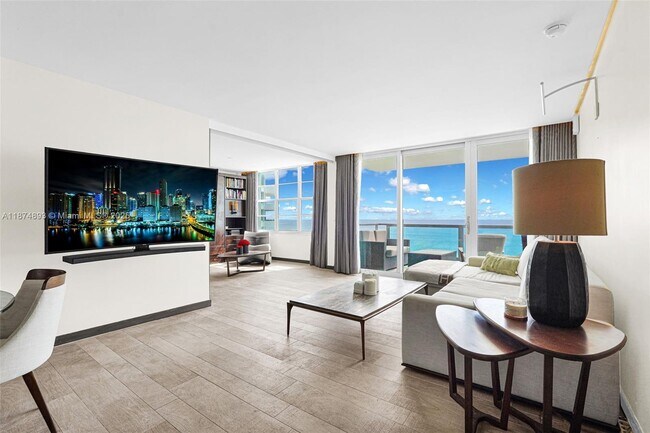 Building Photo - 5151 Collins Ave