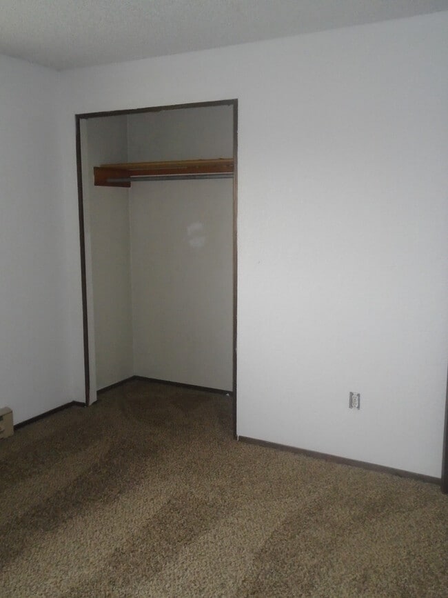 Building Photo - 1201 Landon Ave