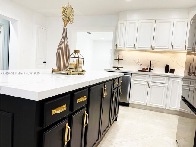 Foto del edificio - 1395 SW 59th Ave