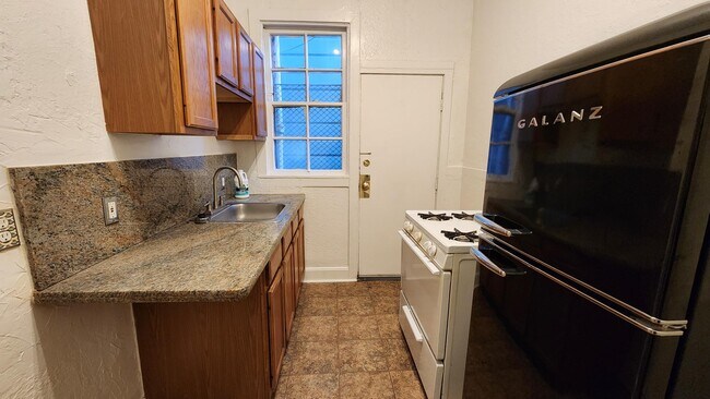 Foto del edificio - 549 Fell St